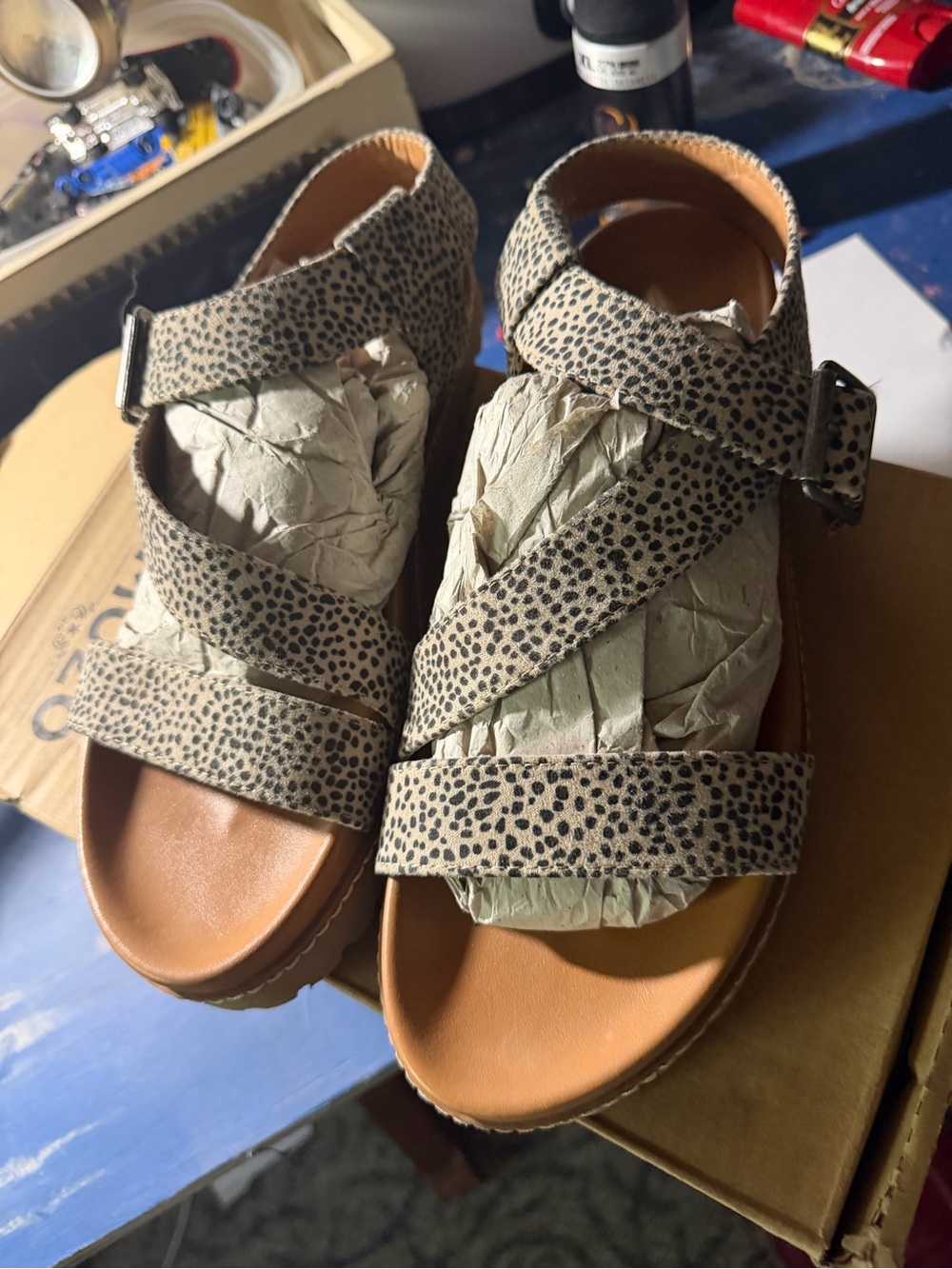 Vintage America Beige and Black Speckled Leather Sandals